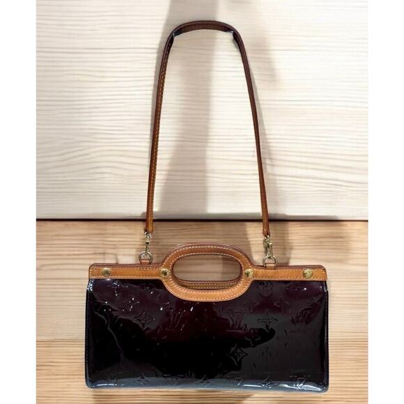 Louis Vuitton SR0029 Vernis Roxbury Drive Shoulder Bag - Picture 2 of 16